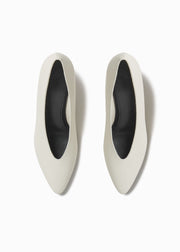 Pointed Kitten Heel in Leather - Ivory - CO Collections